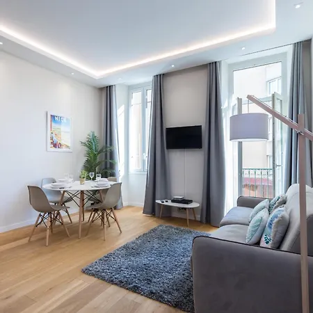 Lägenhet Brand New 1 Bdr Place Du Pin *