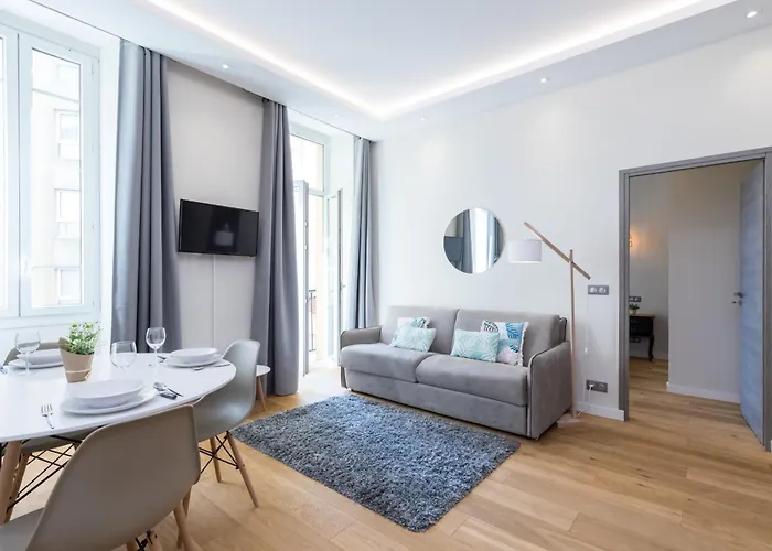 Brand New 1 Bdr Place Du Pin