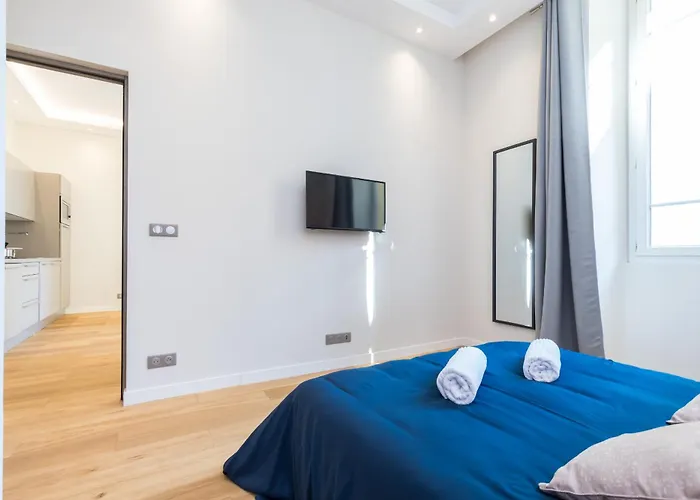 Apartmán Brand New 1 Bdr Place Du Pin Nice