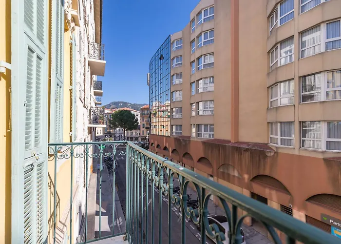 דירה Brand New 1 Bdr Place Du Pin *